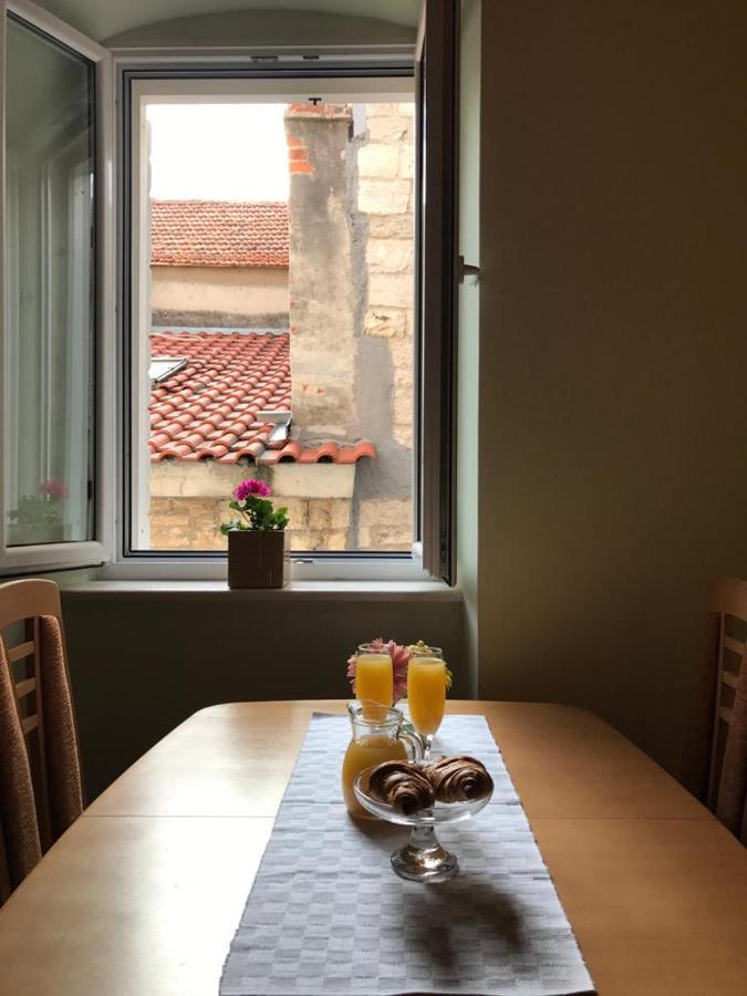Old Town Apartments Trogir - Free Parking Bagian luar foto