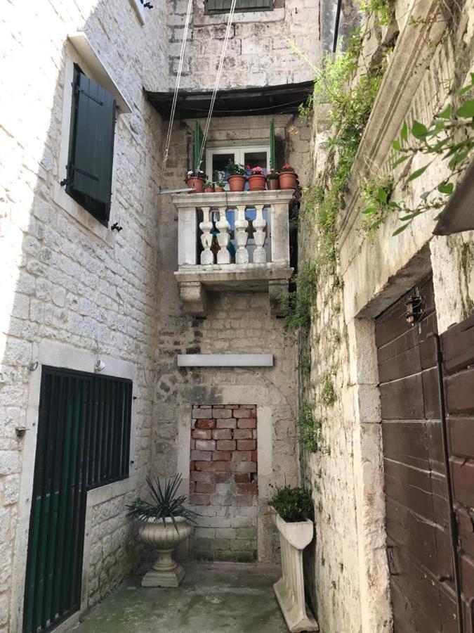 Old Town Apartments Trogir - Free Parking Bagian luar foto