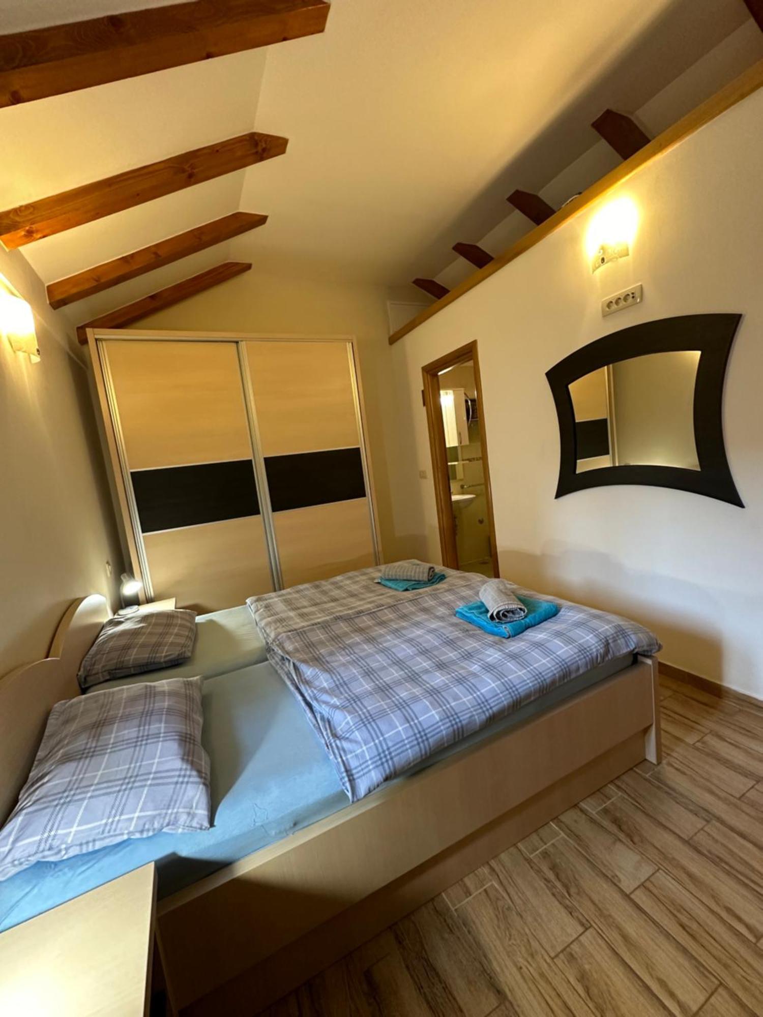 Old Town Apartments Trogir - Free Parking Bagian luar foto